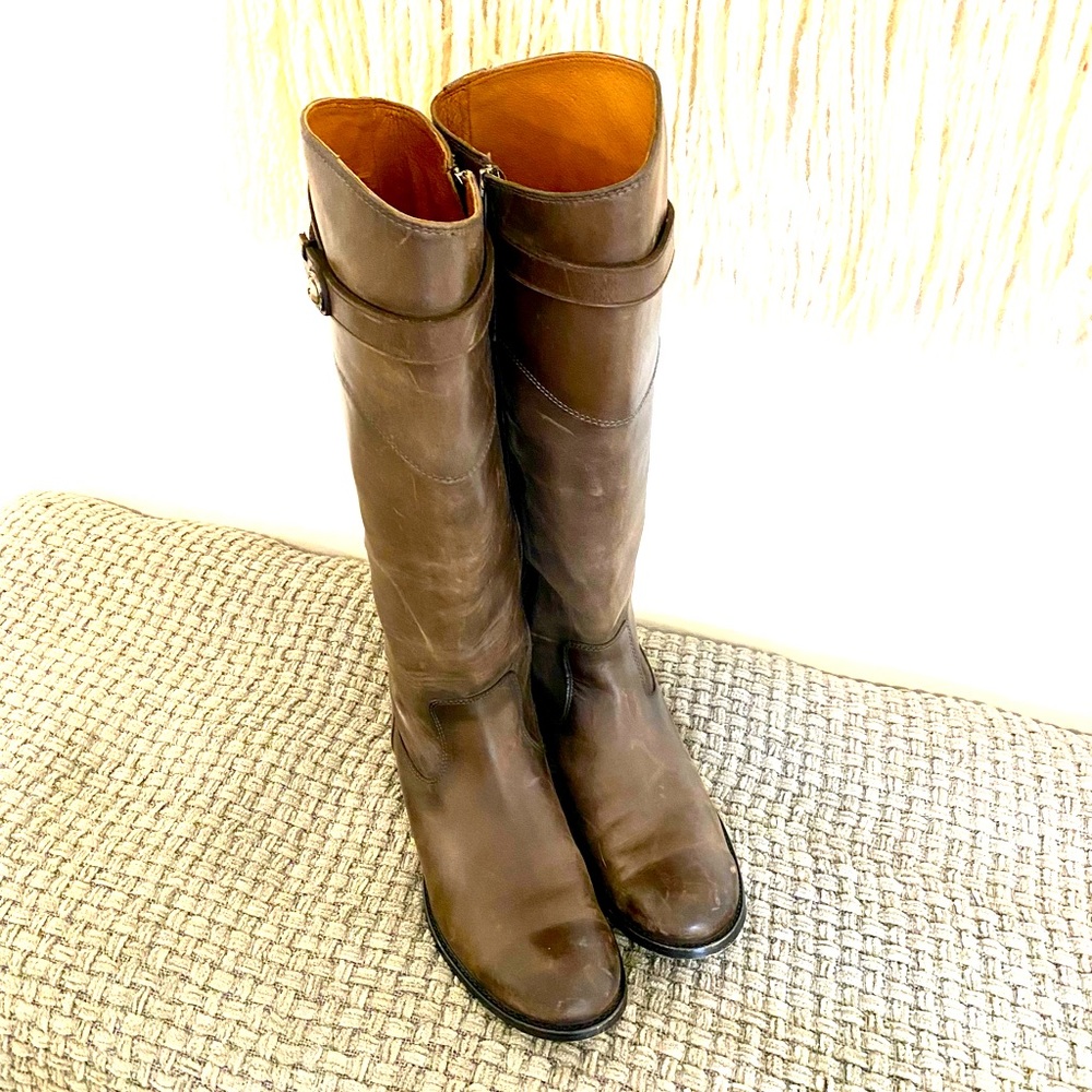 Frye boots Authentic Sz 8.5